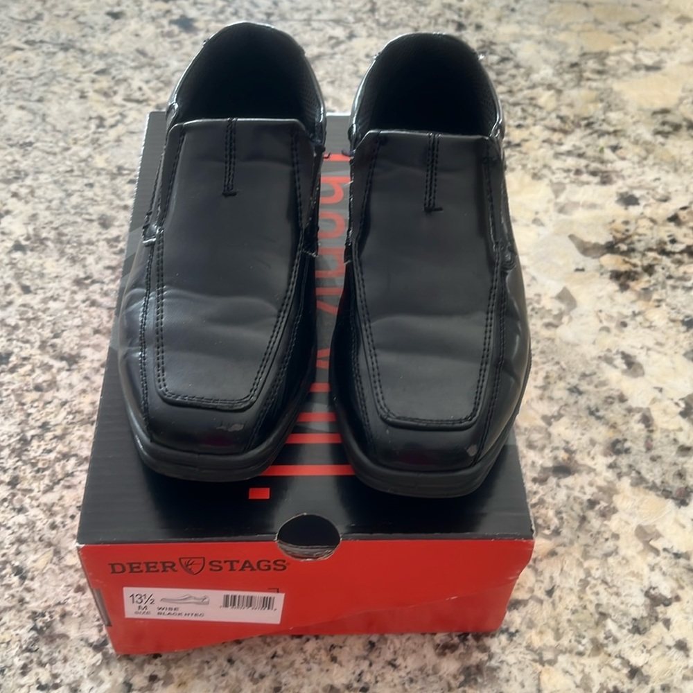 Deer Stags boys black “Wise” slip on dress shoes - size 13.5 M with box
